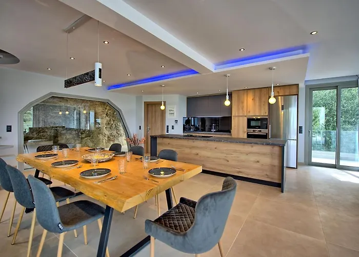 Villa Prokimea By Posarellivillas